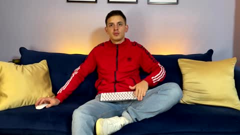 Snapshot of liam_enzho chatting on 01-22-25, 01:10 Liam online show from 01-22-25, 01:10