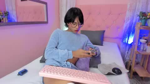 Liam online show from 11-06-25, 04:02