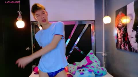 liam_green1 online show from 03-05-26, 08:16