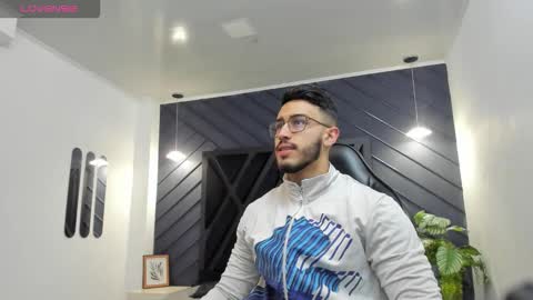 LIAM KLEIN online show from 10-20-25, 11:10