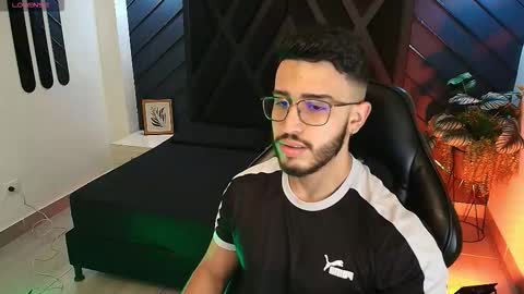 LIAM KLEIN online show from 02-24-26, 11:19