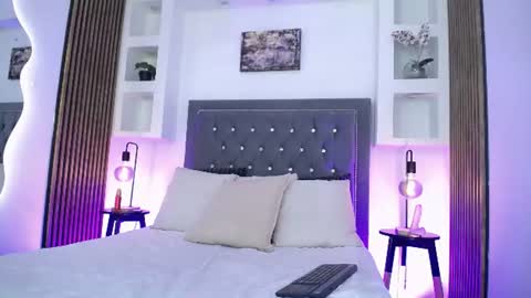 Snapshot of liam_lux chatting on 06-17-26, 01:12 LIAM online show from 06-17-26, 01:12
