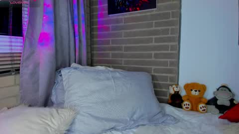 liam online show from 04-08-26, 02:44