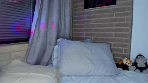 Snapshot of liam_oficial chatting on 04-24-26, 03:42 liam online show from 04-24-26, 03:42