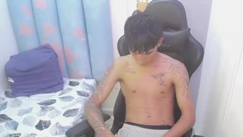Snapshot of liam_play chatting on 05-19-26, 11:55 LIAM online show from 05-19-26, 11:55