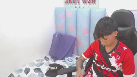 Snapshot of liam_play chatting on 05-23-26, 12:20 LIAM online show from 05-23-26, 12:20