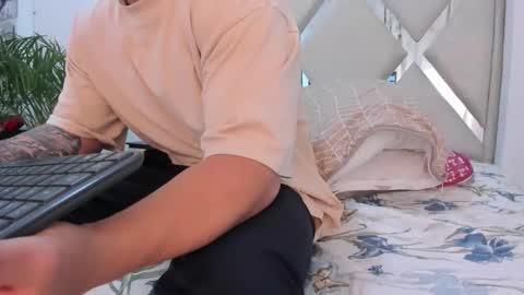 Call me Lian online show from 03-03-26, 12:11