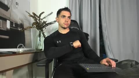 Liam online show from 11-30-25, 10:47