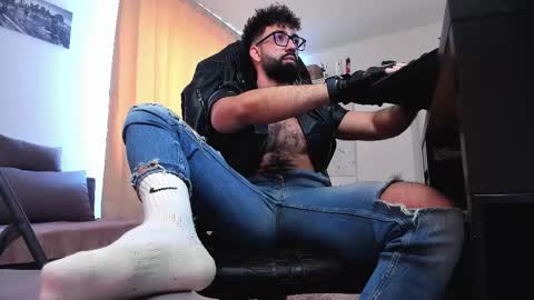 Liam online show from 02-20-26, 08:27