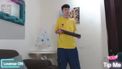 Liam  online show from 12-03-25, 07:23