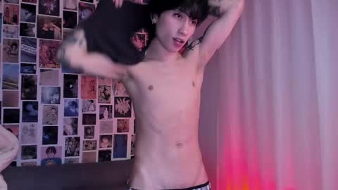 Snapshot of liamelf chatting on 02-13-25, 08:06 Liam online show from 02-13-25, 08:06