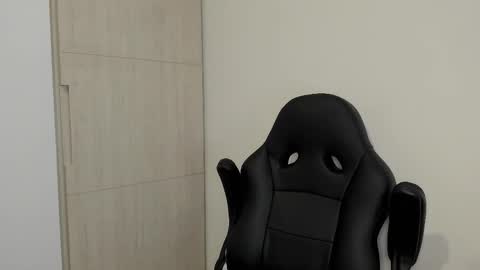 Liam online show from 02-15-26, 01:57