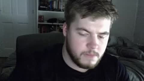 Snapshot of liamfoxx chatting on 10-15-25, 12:00 Liam Fox online show from 10-15-25, 12:00