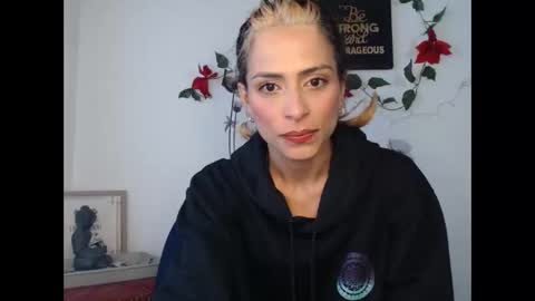 Snapshot of liamiler01_ chatting on 12-18-24, 12:51 Lia Miller online show from 12-18-24, 12:51