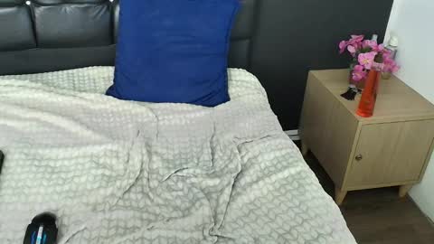 L I A M O N R O E online show from 01-05-26, 05:27