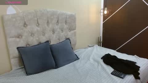 L I A M O N R O E online show from 01-13-26, 11:48