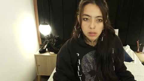 L I A M O N R O E online show from 03-22-26, 12:19