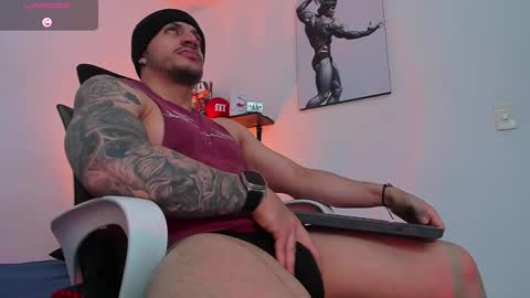 Snapshot of liamreigns_ chatting on 09-22-25, 11:45 liam online show from 09-22-25, 11:45