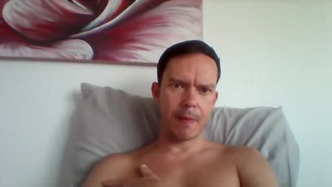 Snapshot of liamrosezn chatting on 01-07-25, 06:05 LiamRose online show from 01-07-25, 06:05