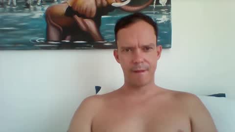 Snapshot of liamrosezn chatting on 01-18-25, 06:45 LiamRose online show from 01-18-25, 06:45