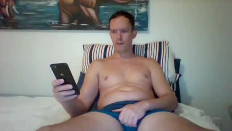 Snapshot of liamrosezn chatting on 01-18-25, 07:04 LiamRose online show from 01-18-25, 07:04