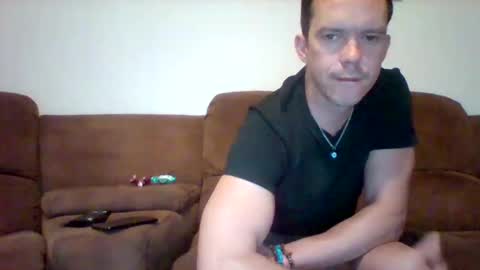 Snapshot of liamrosezn chatting on 02-12-25, 06:30 LiamRose online show from 02-12-25, 06:30