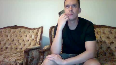 Snapshot of liamrosezn chatting on 03-07-25, 05:38 LiamRose online show from 03-07-25, 05:38