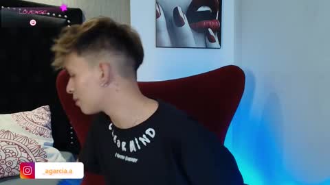 Snapshot of liamwild20 chatting on 02-04-26, 04:29 liam online show from 02-04-26, 04:29