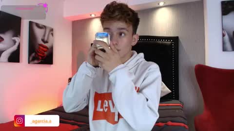 Snapshot of liamwild20 chatting on 02-17-26, 04:31 liam online show from 02-17-26, 04:31