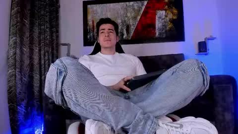 Snapshot of liamwyatt_ chatting on 06-06-26, 03:33 liamwyatt_ online show from 06-06-26, 03:33