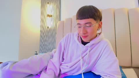 lian_cameron online show from 04-20-26, 04:04