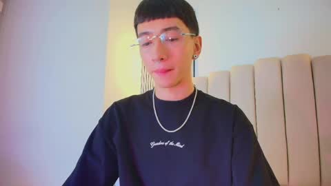 Snapshot of lian_cameron chatting on 04-22-26, 04:04 lian_cameron online show from 04-22-26, 04:04