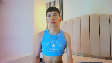 Snapshot of lian_cameron chatting on 04-24-26, 04:15 lian_cameron online show from 04-24-26, 04:15