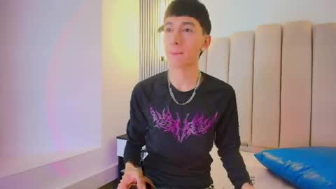 Snapshot of lian_cameron chatting on 04-27-26, 03:48 lian_cameron online show from 04-27-26, 03:48