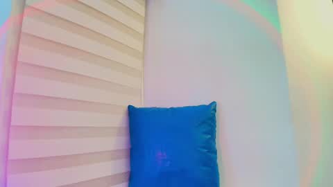 Snapshot of lian_cameron chatting on 05-05-26, 03:47 lian_cameron online show from 05-05-26, 03:47