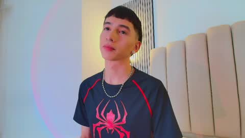 Snapshot of lian_cameron chatting on 05-06-26, 04:08 lian_cameron online show from 05-06-26, 04:08