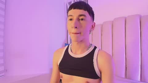 Snapshot of lian_cameron chatting on 06-22-26, 03:36 lian_cameron online show from 06-22-26, 03:36
