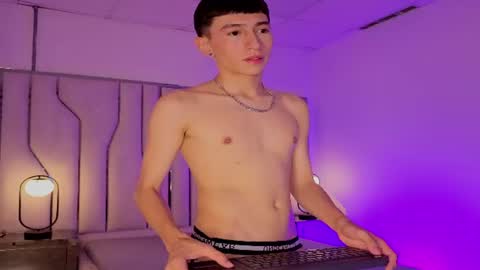 Snapshot of lian_cameron chatting on 07-11-26, 04:37 lian_cameron online show from 07-11-26, 04:37
