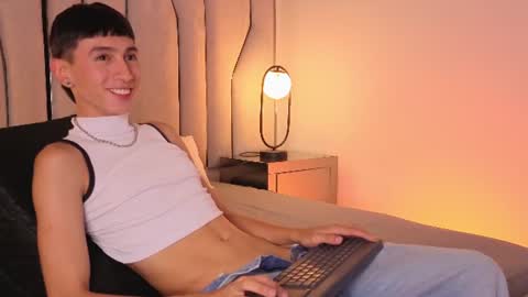 Snapshot of lian_cameron chatting on 07-28-26, 03:24 lian_cameron online show from 07-28-26, 03:24