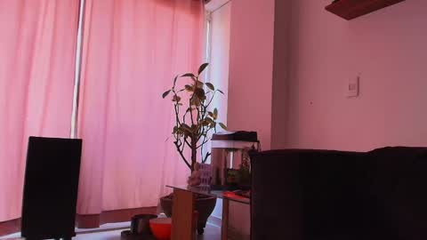 Lian Oconner online show from 10-02-25, 12:34