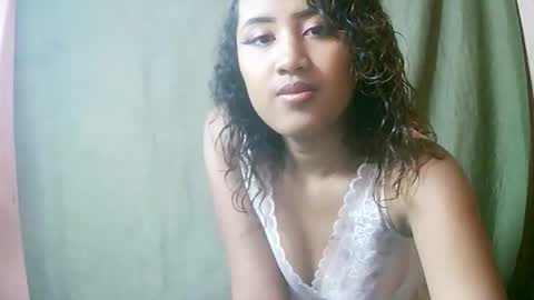 Snapshot of liana9794 chatting on 05-18-26, 01:06 Liana9794 online show from 05-18-26, 01:06