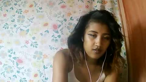Snapshot of liana9794 chatting on 06-06-26, 11:37 Liana9794 online show from 06-06-26, 11:37