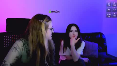 Snapshot of liana_kisses chatting on 06-11-26, 02:53 Little Liana online show from 06-11-26, 02:53