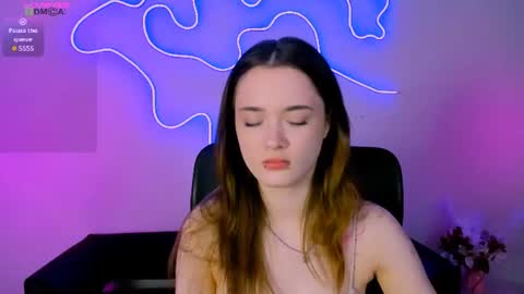 Snapshot of liana_kisses chatting on 06-14-26, 06:32 Little Liana online show from 06-14-26, 06:32