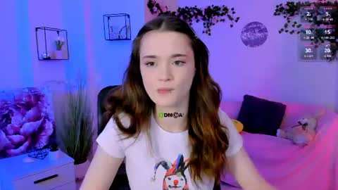 Snapshot of liana_kisses chatting on 06-26-26, 06:34 Little Liana online show from 06-26-26, 06:34