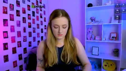 Snapshot of liana_kisses chatting on 07-07-26, 06:45 Little Liana online show from 07-07-26, 06:45