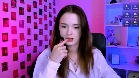 Snapshot of liana_kisses chatting on 07-10-26, 06:43 Little Liana online show from 07-10-26, 06:43
