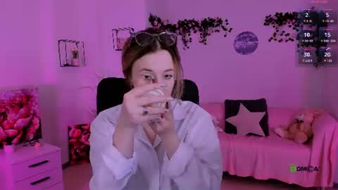 Snapshot of liana_kisses chatting on 07-22-26, 06:54 Little Liana online show from 07-22-26, 06:54
