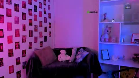 Snapshot of liana_kisses chatting on 07-26-26, 07:21 Little Liana online show from 07-26-26, 07:21