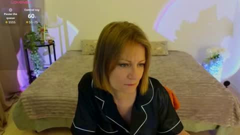 LianaNova online show from 07-22-26, 09:56